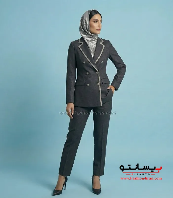 کت‌ شلوار زنانه نوک مدادی با فاستونی ترک با خرجیکار طوسی