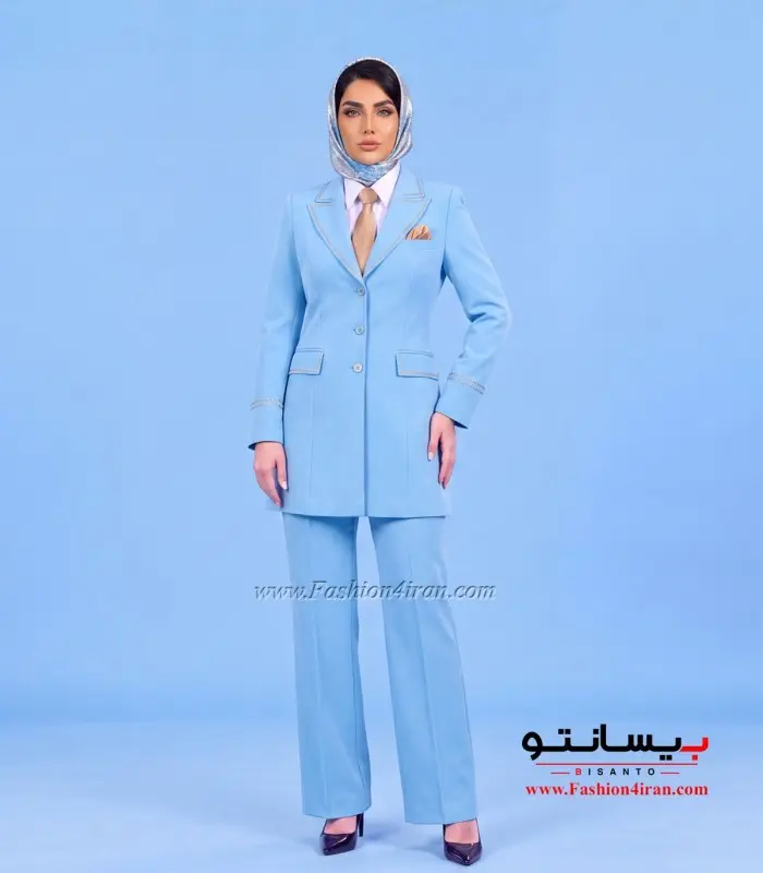 مانتو شلوار زنانه کرپ کالیفرنیا آبی پاستیلی خرج‌کار طلایی کد 509